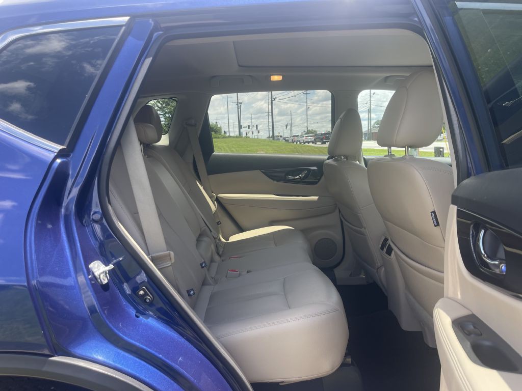 2017 Nissan Rogue Image 13