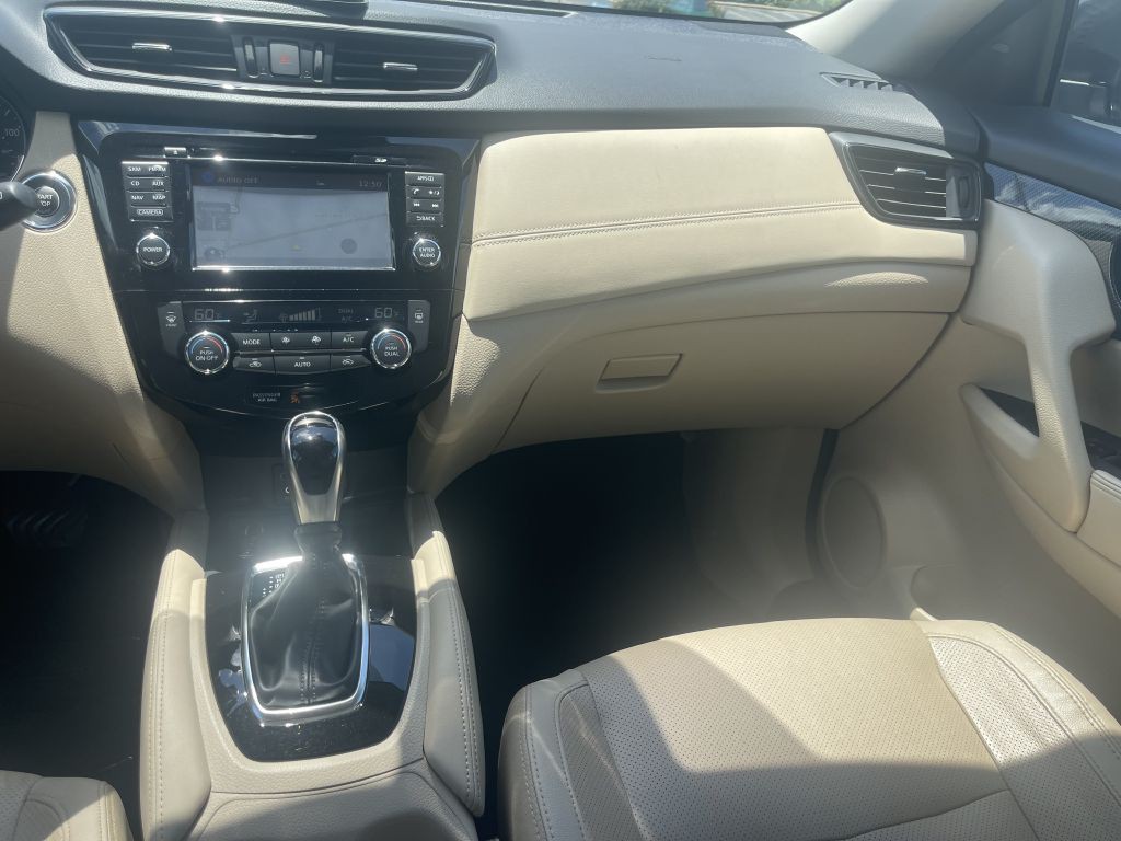 2017 Nissan Rogue Image 21