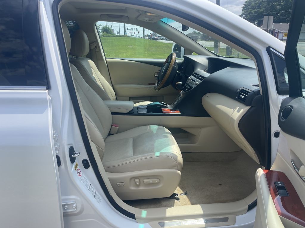 2010 Lexus RX Image 13