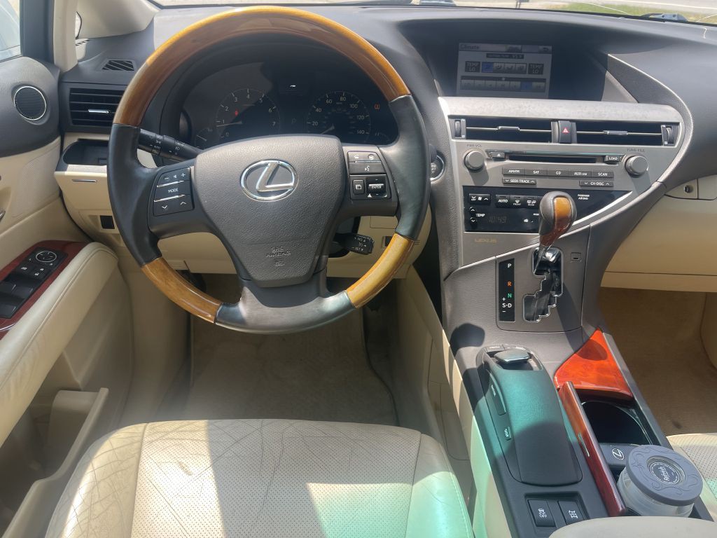 2010 Lexus RX Image 23