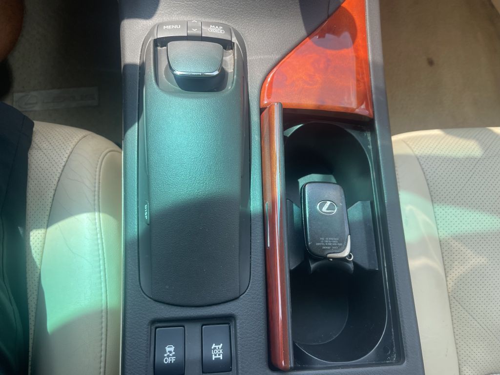 2010 Lexus RX Image 27