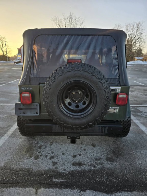 1997 Jeep Wrangler Image 4