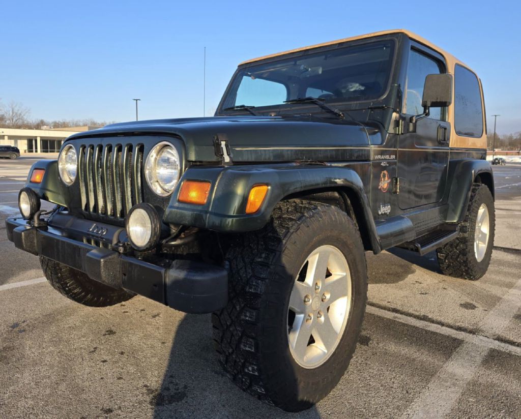 1998 Jeep Wrangler Image 1