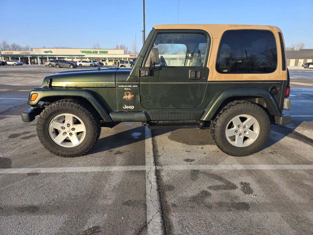 1998 Jeep Wrangler Image 2