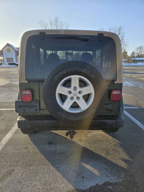 1998 Jeep Wrangler Image 4