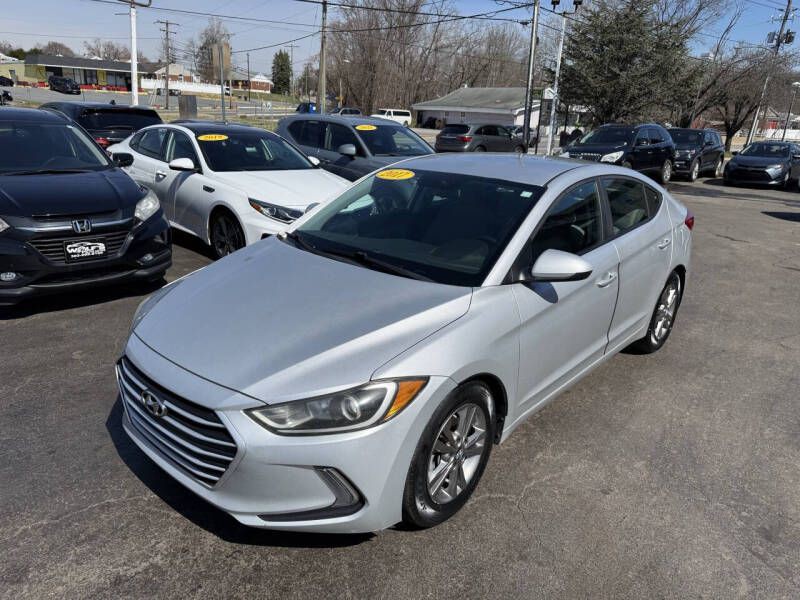 2017 Hyundai Elantra Image 2