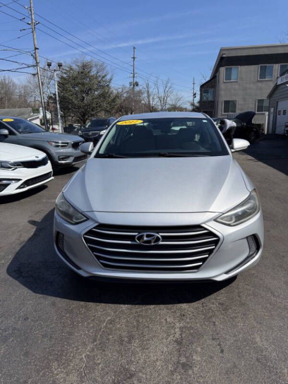 2017 Hyundai Elantra Image 3