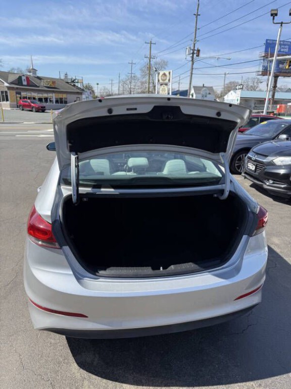 2017 Hyundai Elantra Image 14