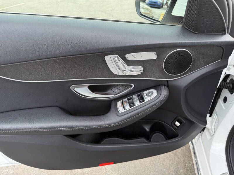 2019 Mercedes-Benz C-Class Image 14