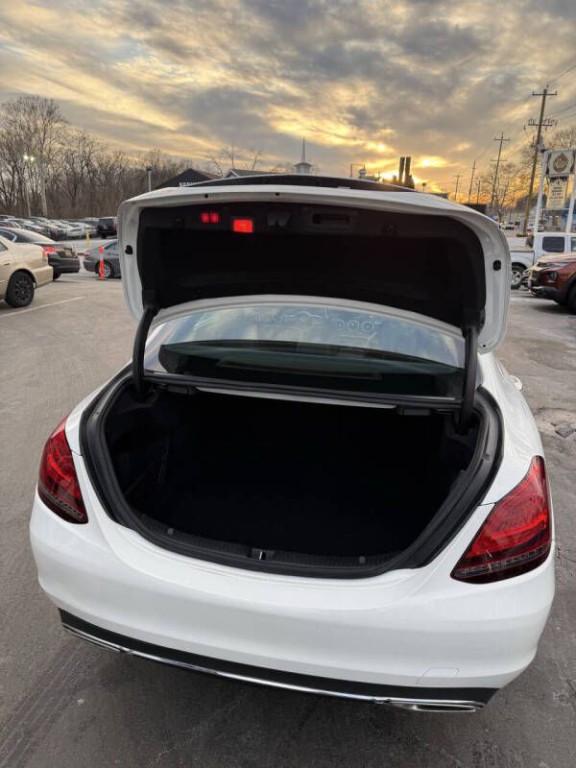 2019 Mercedes-Benz C-Class Image 16