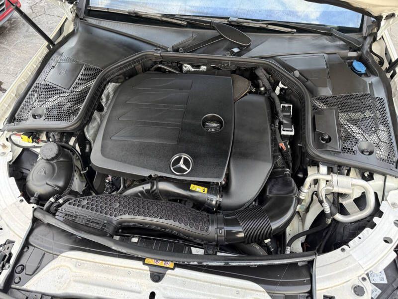2019 Mercedes-Benz C-Class Image 17