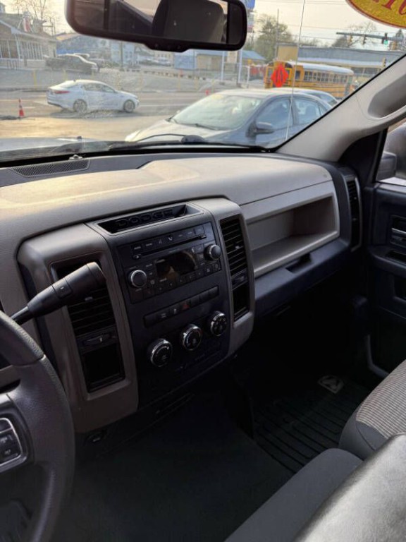 2012 Dodge Ram 1500 Image 11