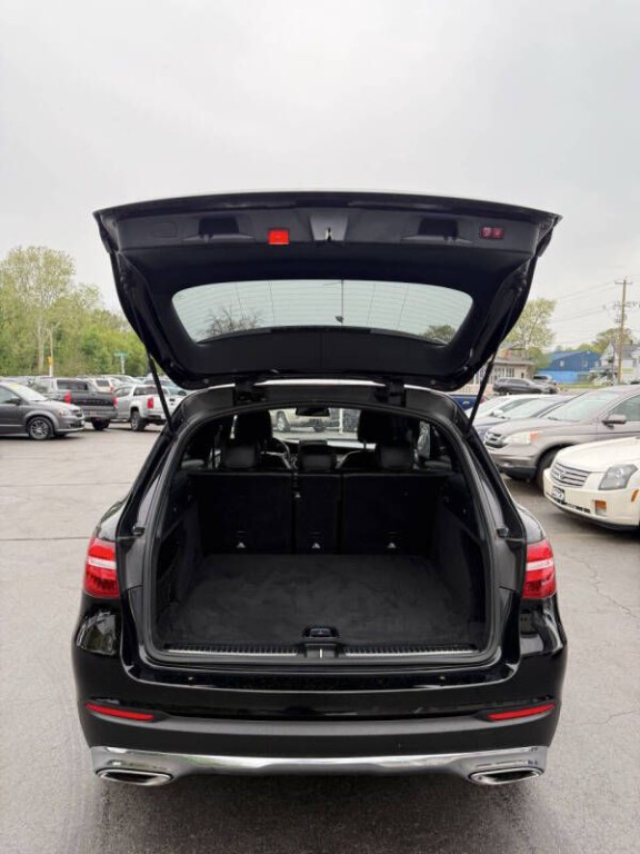 2019 Mercedes-Benz GLC-Class Image 14