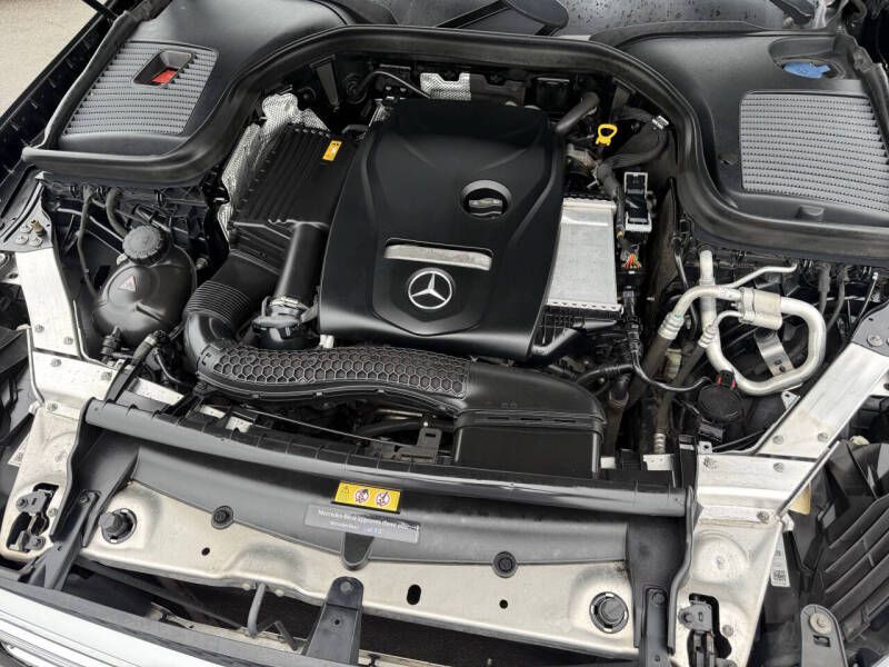 2019 Mercedes-Benz GLC-Class Image 15