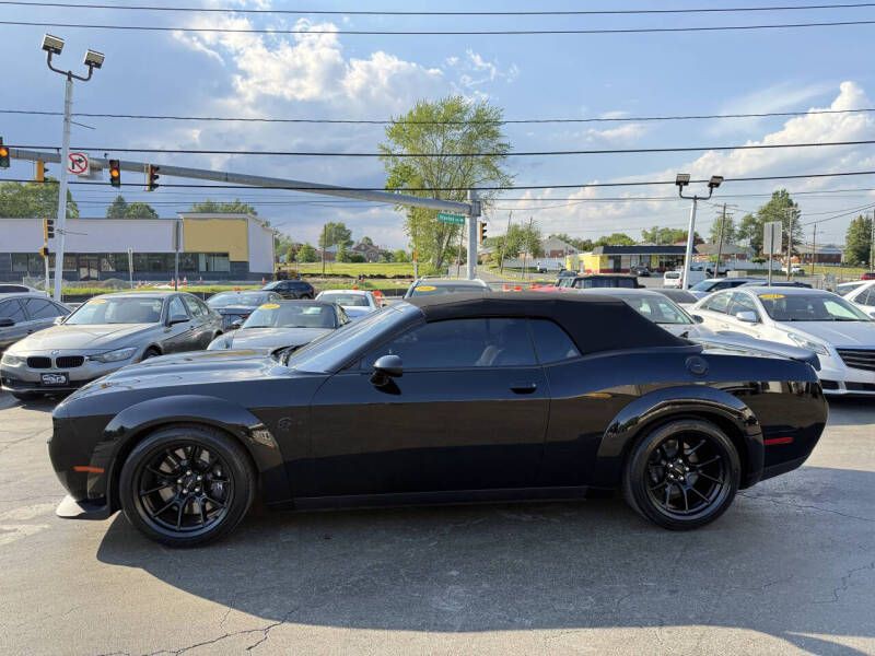 2023 Dodge Challenger Image 5