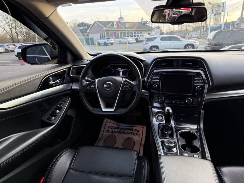 2021 Nissan Maxima Image 11