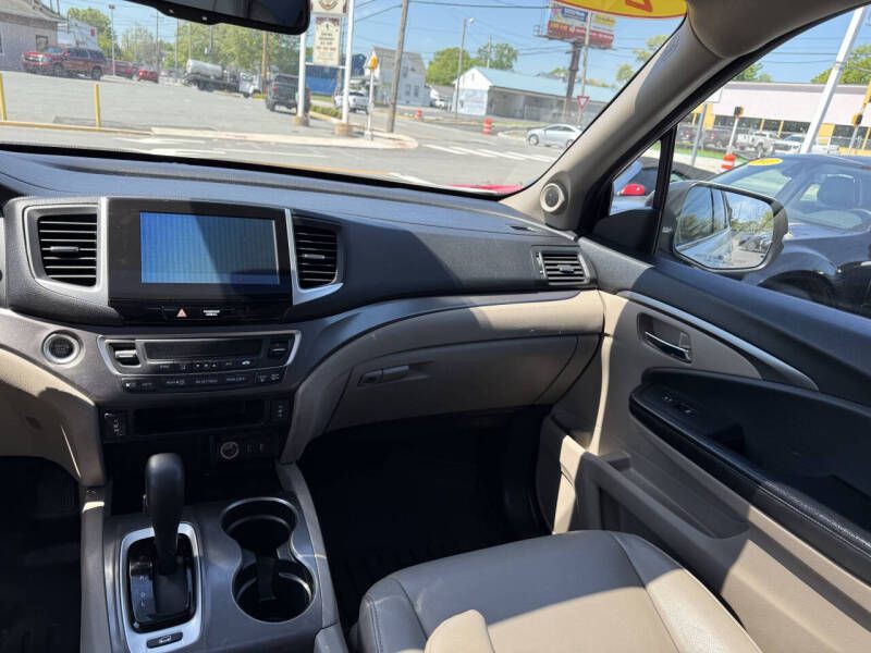 2016 Honda Pilot Image 12