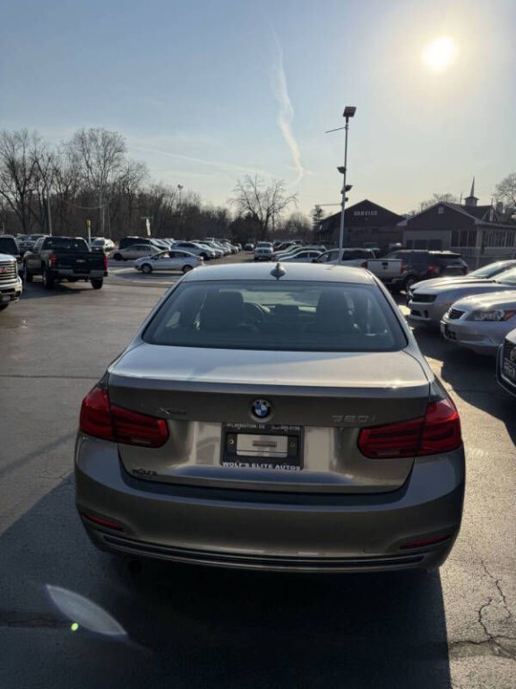 2017 BMW 3 Series Image 7