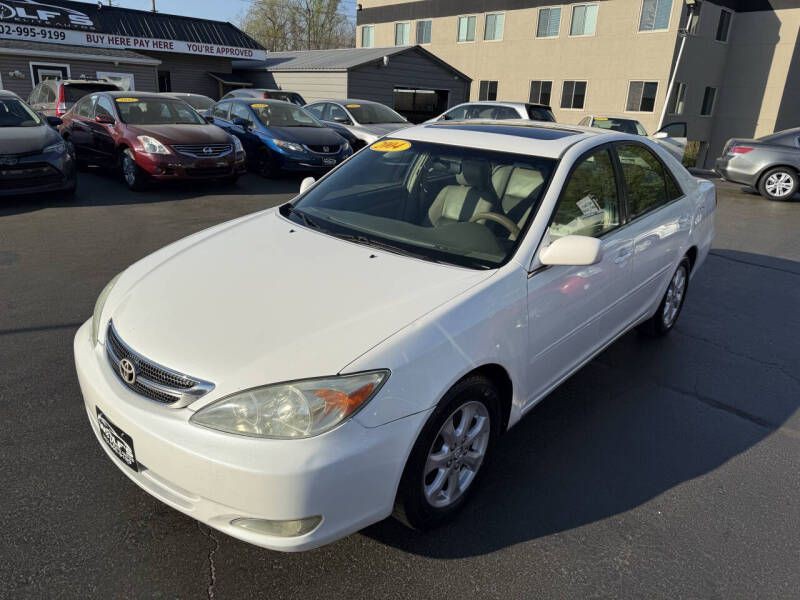2004 Toyota Camry Image 2