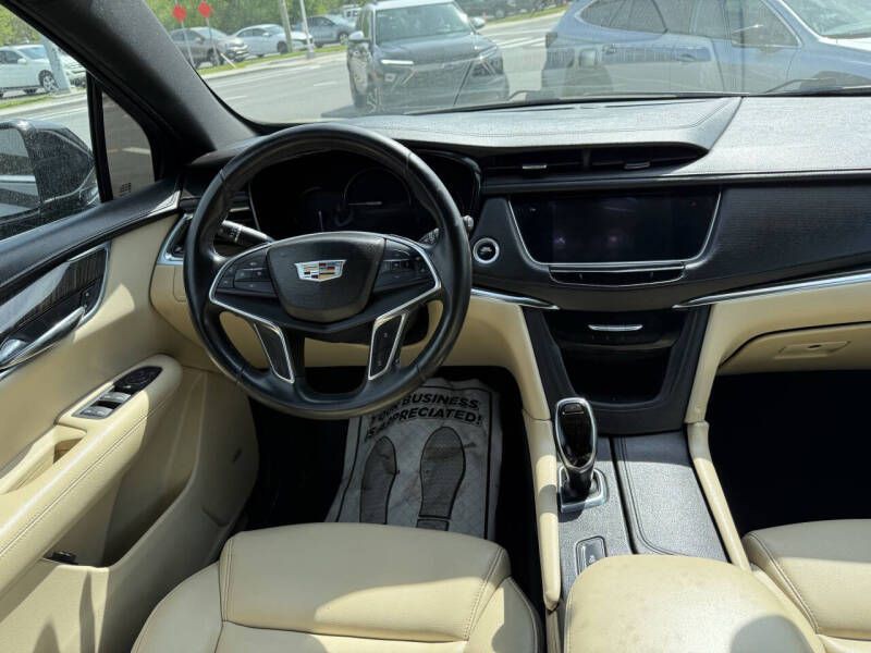 2017 Cadillac XT5 Image 10