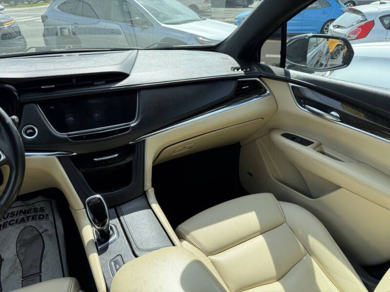 2017 Cadillac XT5 Image 11