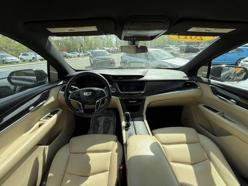 2017 Cadillac XT5 Image 12