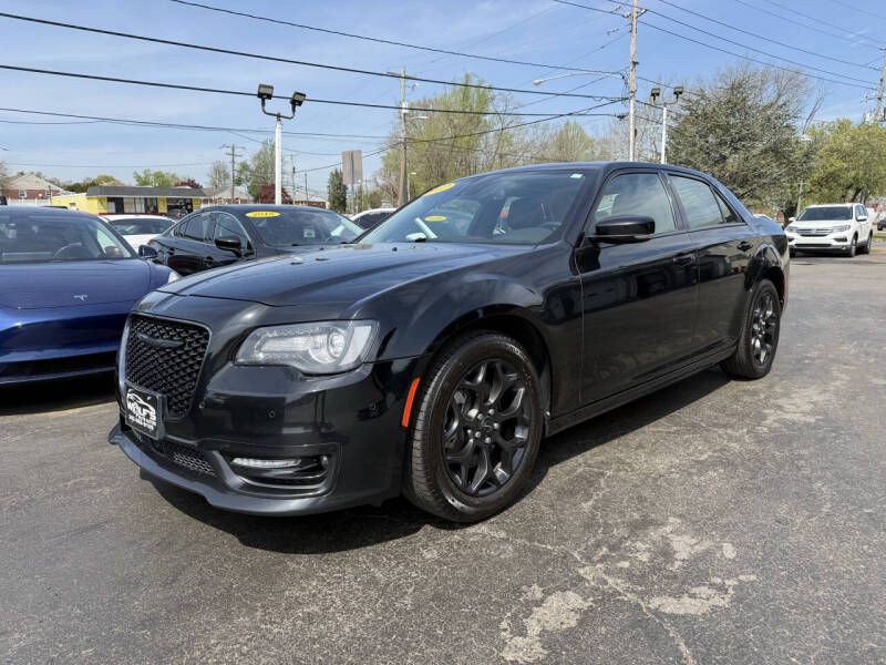 2022 Chrysler 300 Image 1