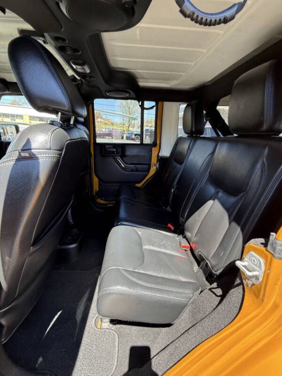 2014 Jeep Wrangler Image 12