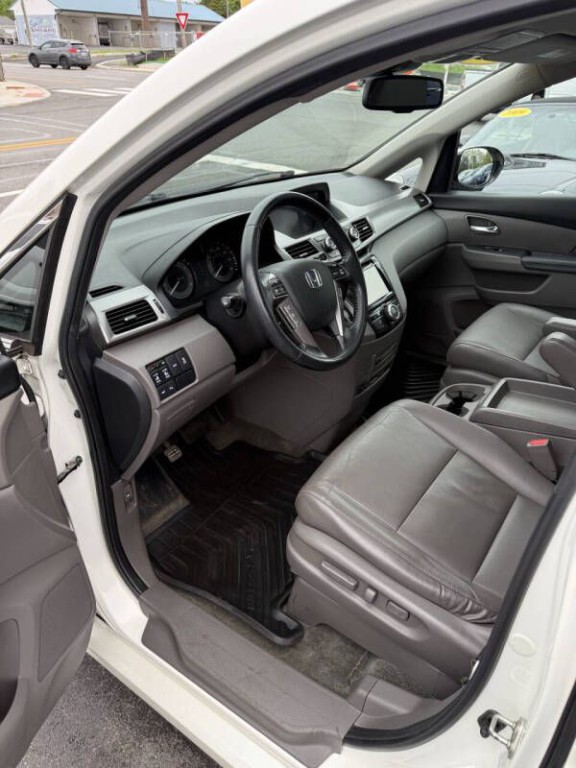 2016 Honda Odyssey Image 7