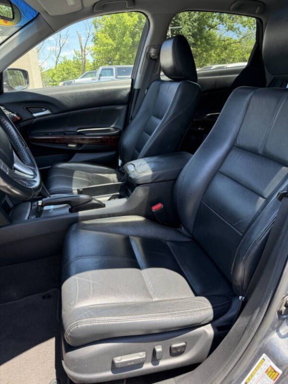 2011 Honda Accord Image 10