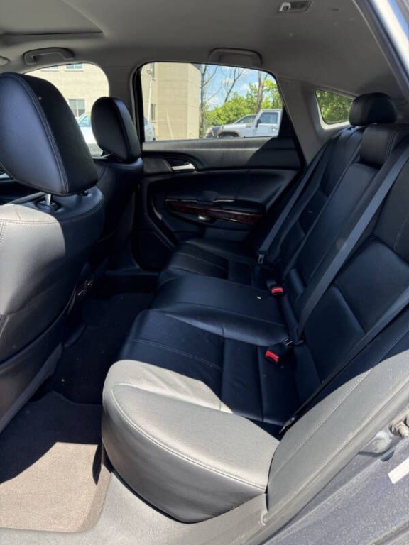 2011 Honda Accord Image 12