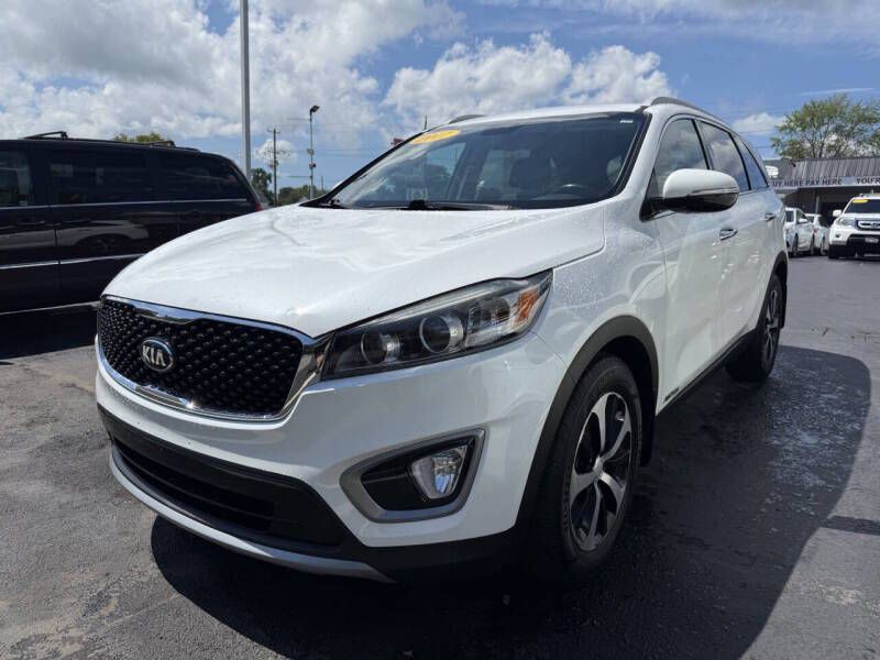 2017 Kia Sorento Image 2