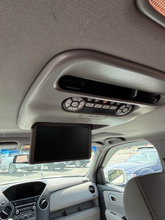 2015 Honda Pilot Image 14