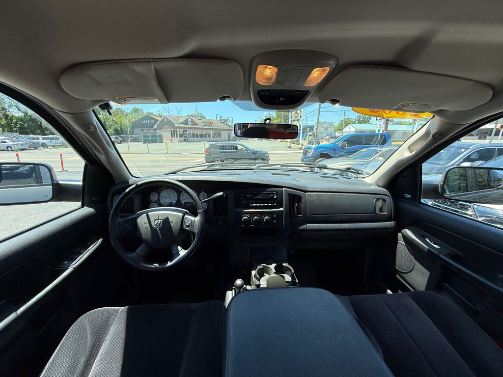 2004 Dodge Ram 1500 Image 13