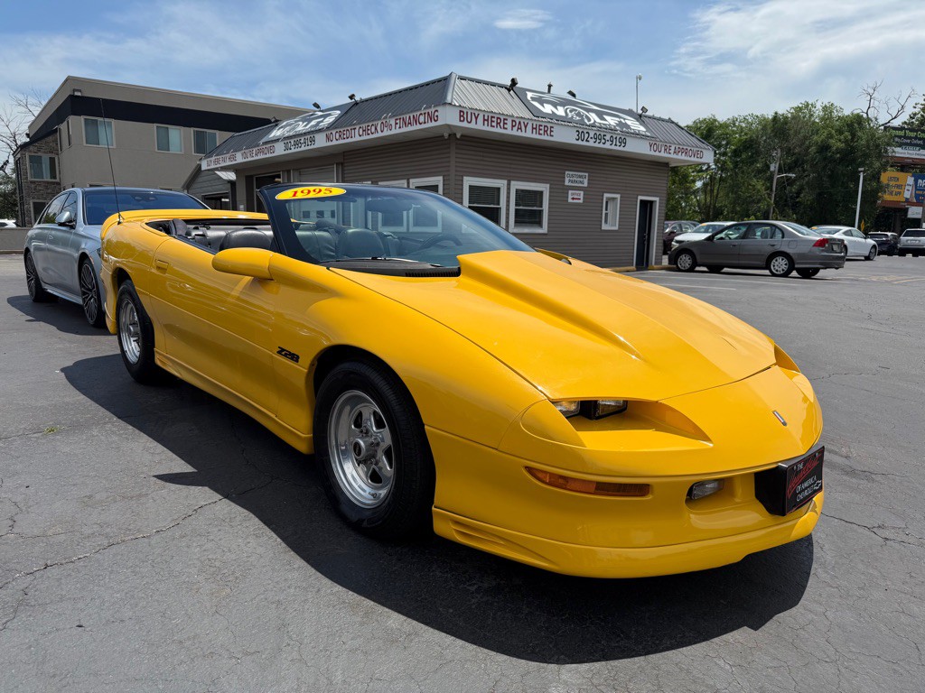 1995 Chevrolet Camaro Image 10