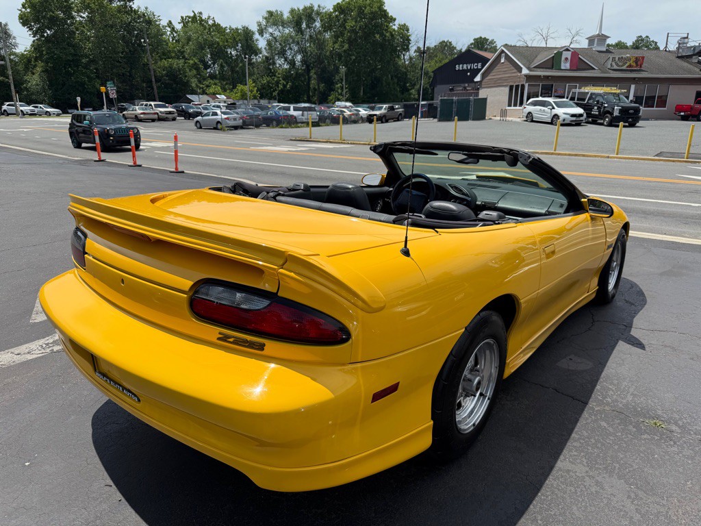 1995 Chevrolet Camaro Image 11