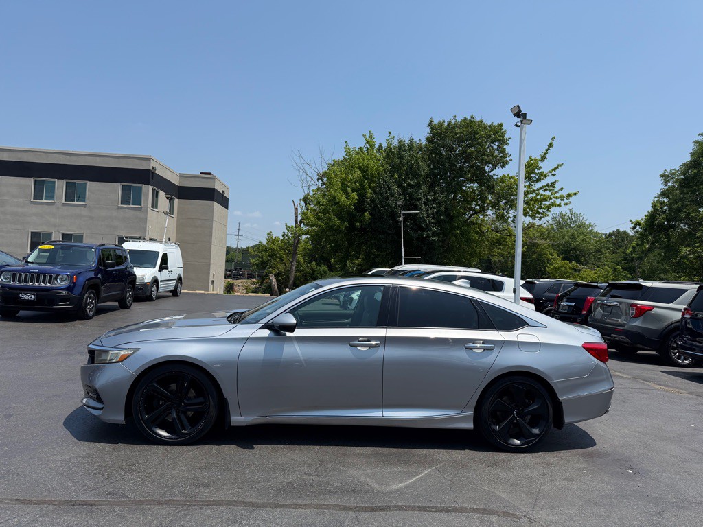 2018 Honda Accord Image 5