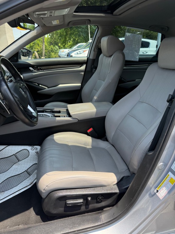 2018 Honda Accord Image 9