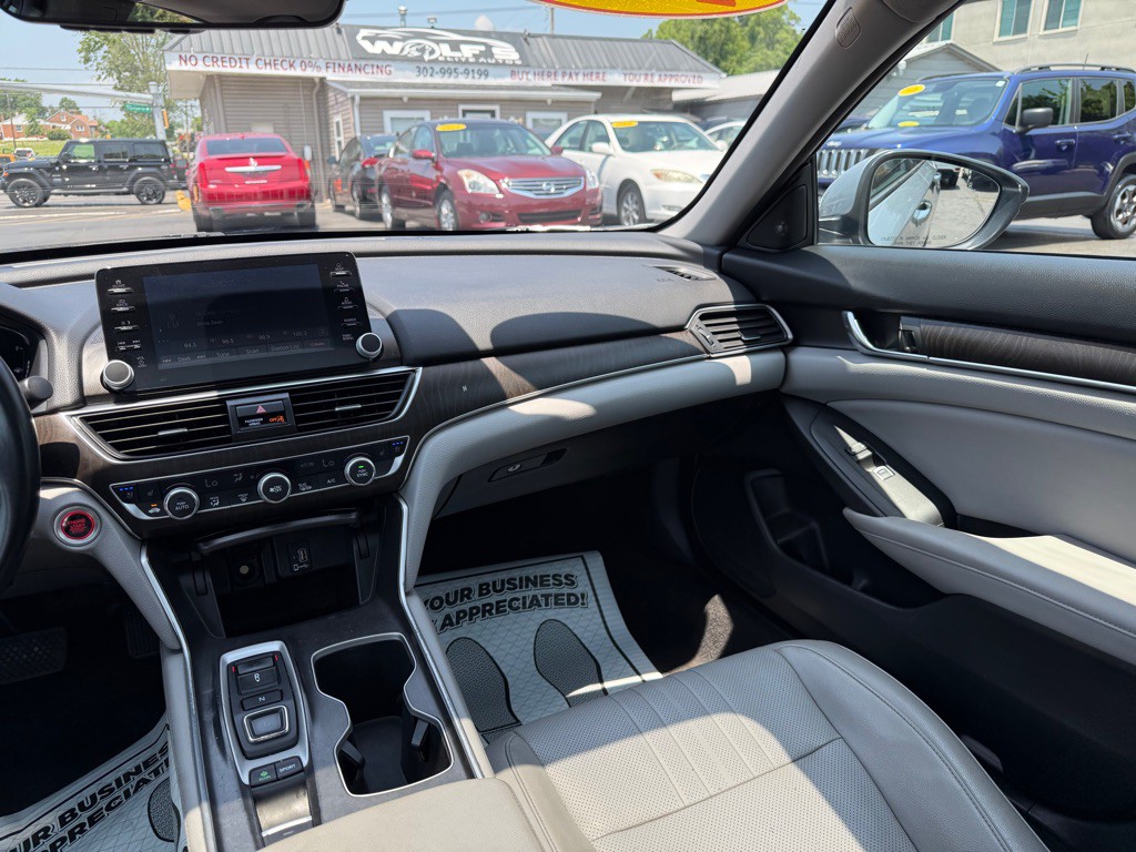2018 Honda Accord Image 12