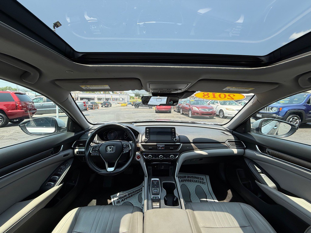 2018 Honda Accord Image 13