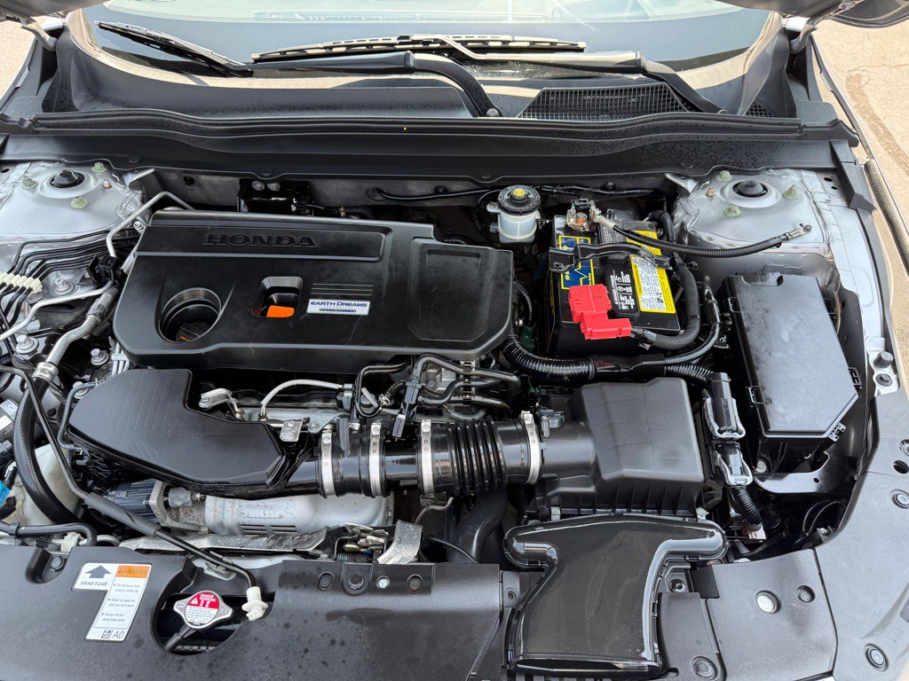 2018 Honda Accord Image 16