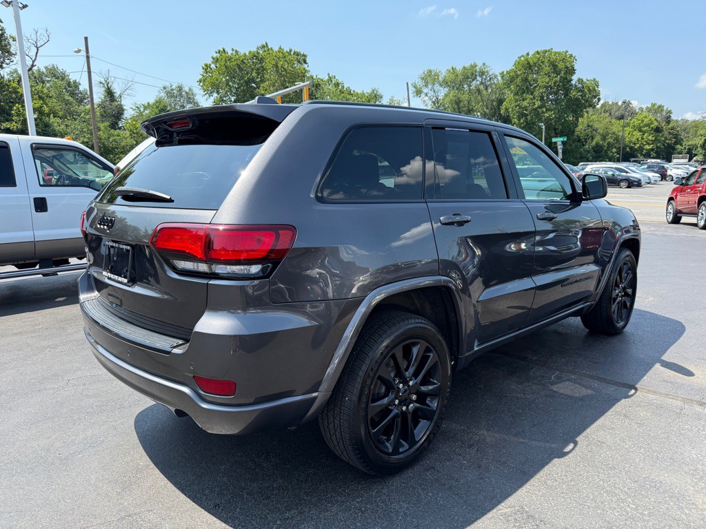 2018 Jeep Grand Cherokee Image 8