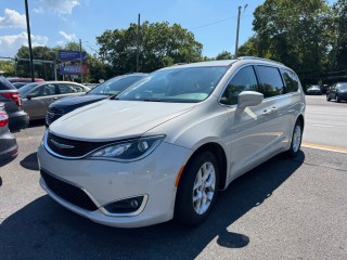 Image for 2017 Chrysler Pacifica Touring L Plus ID: 7580877