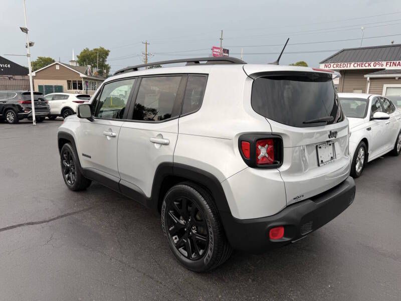 2017 Jeep Renegade Image 6