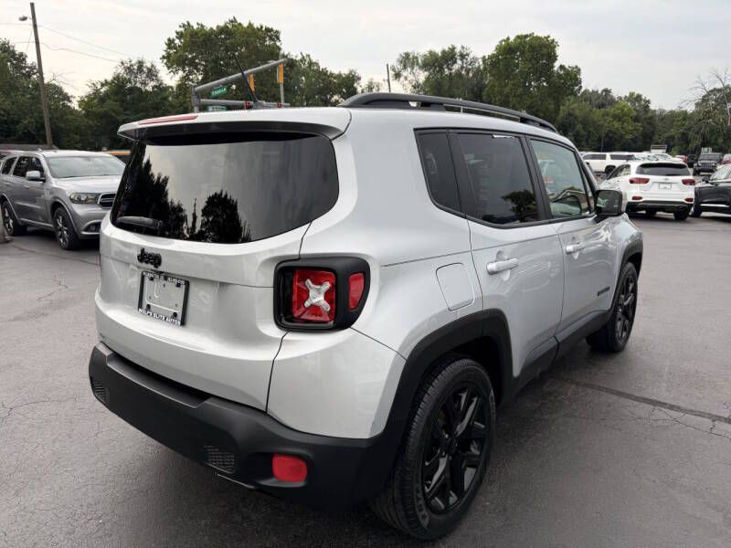 2017 Jeep Renegade Image 8