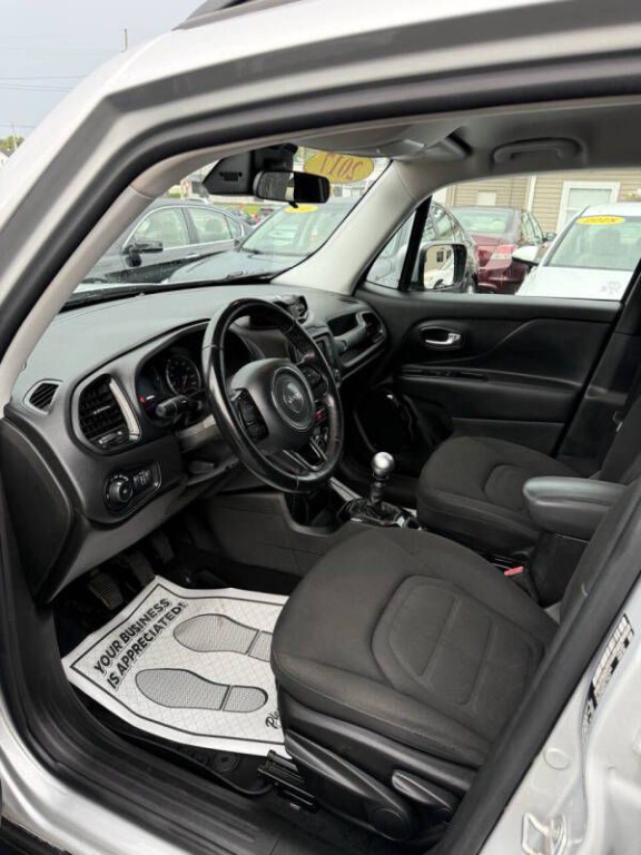 2017 Jeep Renegade Image 10
