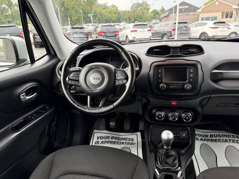 2017 Jeep Renegade Image 11