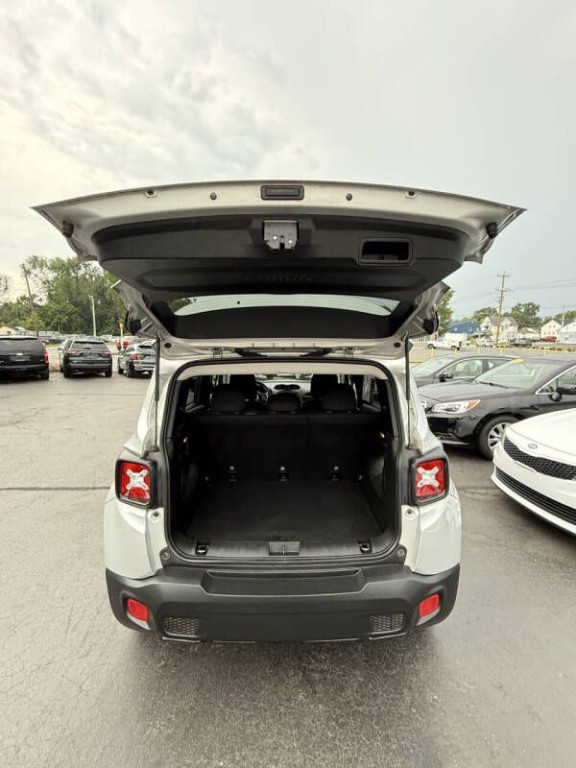 2017 Jeep Renegade Image 15
