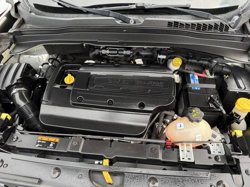 2017 Jeep Renegade Image 16