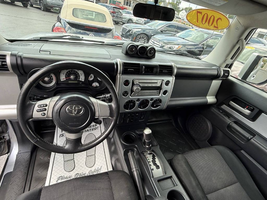 2007 Toyota FJ Cruiser Image 11